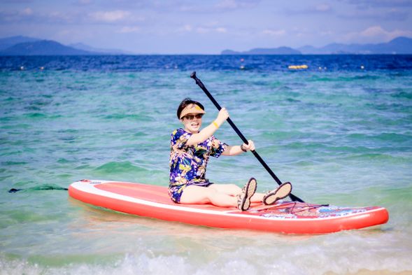 Enjoy your free time at Khai Nok Island! Paddle board will be provided on the island.