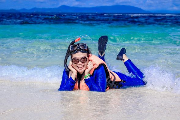 snorkeling equipment & paddle board