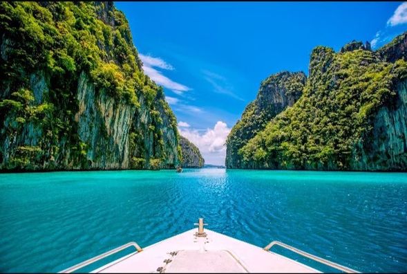 Departure to the first stop at Maya Bay