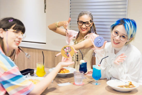 オリジナルデザインの「かわいい」コースターがもらえるよ!何が出てくるかはお楽しみ!