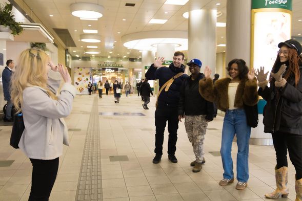 ・渋谷駅渋谷のマークシティ前集合