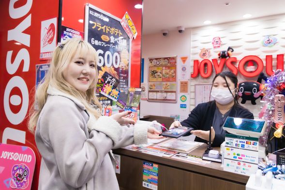 ➂受付で必要な手続きは全てガイドがお手伝いいたします。