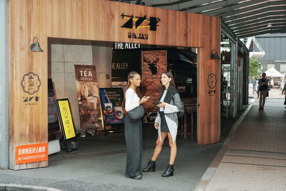 Join us at Sanagi Shinjuku, located just steps from Shinjuku Station’s Southeast Exit.
This café and creative space brings together events, food, and culture.
*On-site workshops are also available. Please contact us for more details.