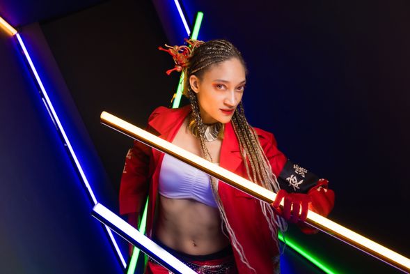 全场共有10种以上不同布景!在人气霓虹布景中仿佛浑身充能!