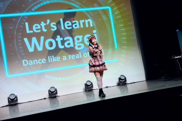 声優やダンサーとしても活躍しているアイドルが本日のインストラクター!