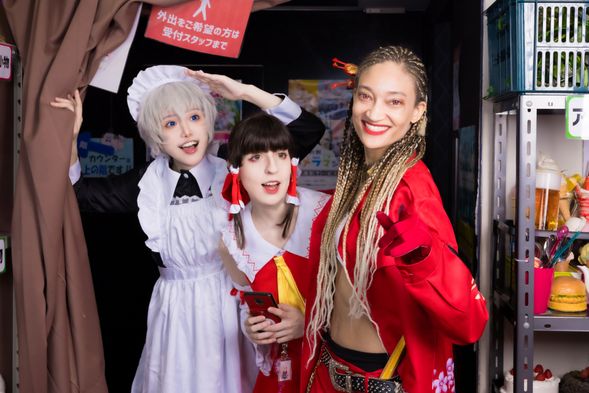 一切准备就绪,终于到了进场开拍的时刻!超专业的影棚一定会让你大吃一惊!