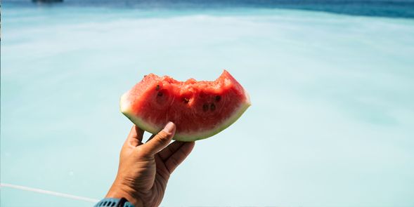 西瓜牛奶分享給你