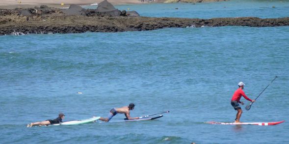 在浪區感受海的力量,體驗浪潮下浪的刺激與樂趣