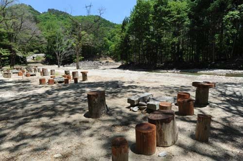 【第1バーベキュー場(川のそば)】