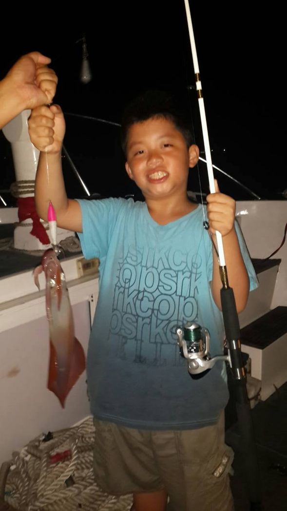 夜間海釣新鮮小管