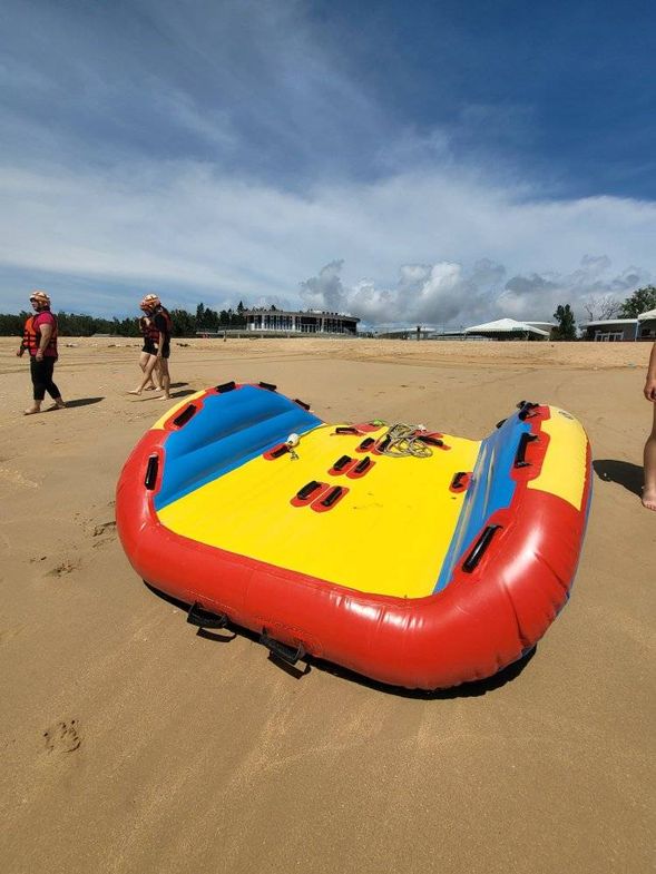 每天推出款式不同基本有5種器材,無論躺著、趴著、坐著都很玩唷