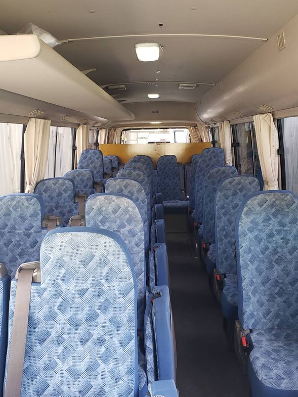 小型巴士內裝