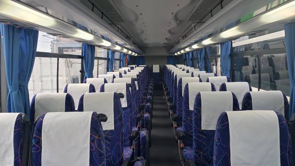 大型巴士內裝