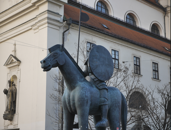布爾諾火車站集合