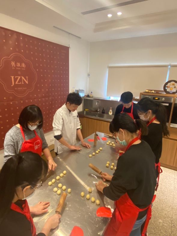 經過漢餅大使的教導下,人人都能成為漢餅大師