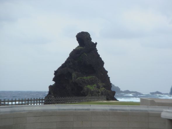 堅毅守候公館村的木訥【將軍岩】