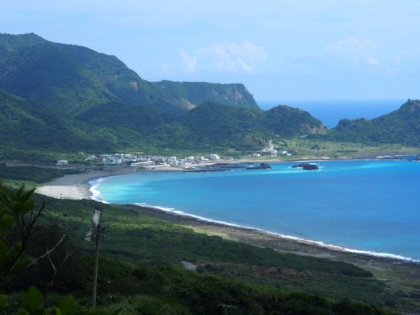 蘭嶼自由休閒-騎乘機車環遊蘭嶼美景享受這難得的悠閒