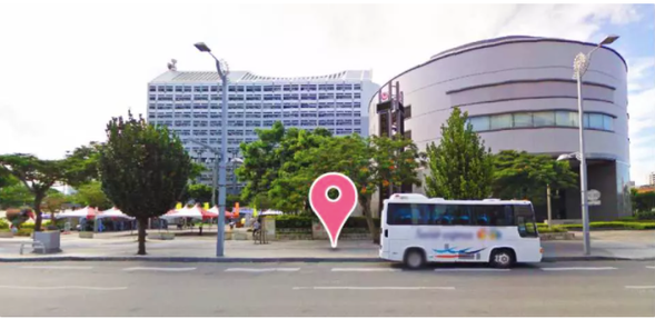 県民広場(沖縄県庁前)