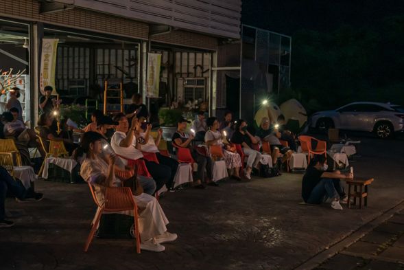 餐後將依當日天象,談笑當下的日月星辰。
*如天候不佳,活動將改在集貨場內進行,本農場保留依當天候狀況調整活動之權利!