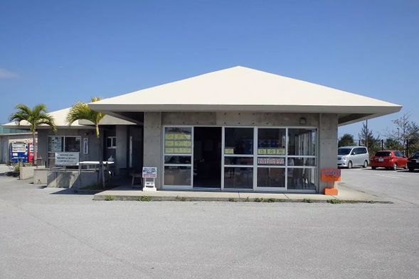 各班次時間前15分鐘抵達集合點,辦理登記手續。