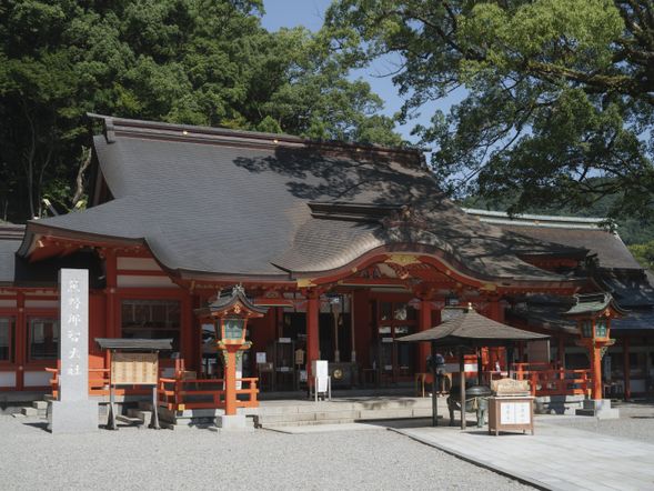 熊野那智大社/青岸渡寺(停留100分鐘)
熊野那智大社
寶物殿拝観料:成人300日圓 / 兒童200日圓(未就學兒童免費)
*每週三固定休