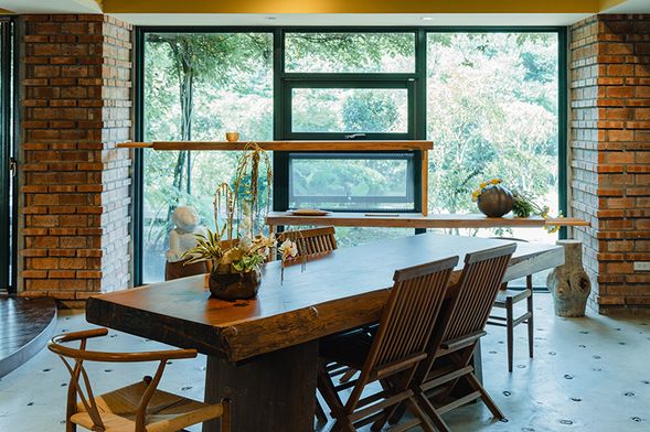 ✦ 藝術下午茶交流 ✦
悠閒午後時光,於自然包圍的子隆山房中,使用藝術家親手製作的陶杯品茗,細品香氣與溫度的變化。透過與老師及學員間的輕鬆交流,不僅分享彼此的創作靈感,也讓藝術走入日常,成為生活中溫柔的片刻。