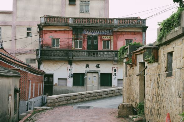 復興撞球室、什貨部