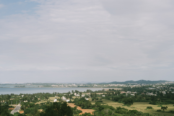 從廢棄的觀測所遠眺金門海岸