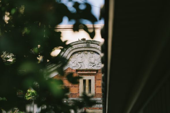 董石獅、董石揚二落大厝:裸身天使