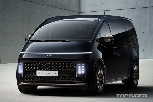 全程安排精通中文的司機兼導遊