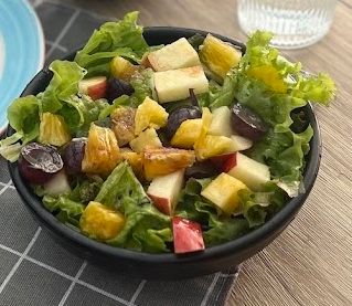 水果生菜沙拉一盤