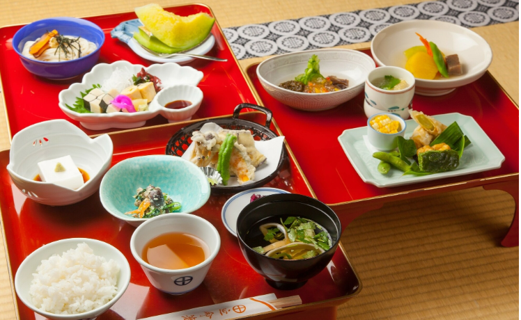 Please enter the number of people who require lunch. (Up to 15 people)