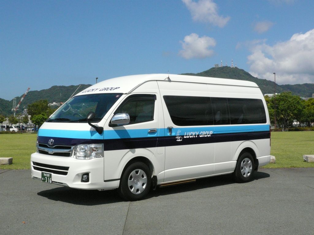 Hiace Mini-van Charter Car 5,5 hours