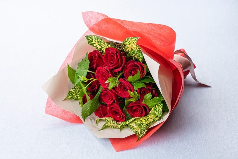 Dozen Roses (Round Type: 30cm)