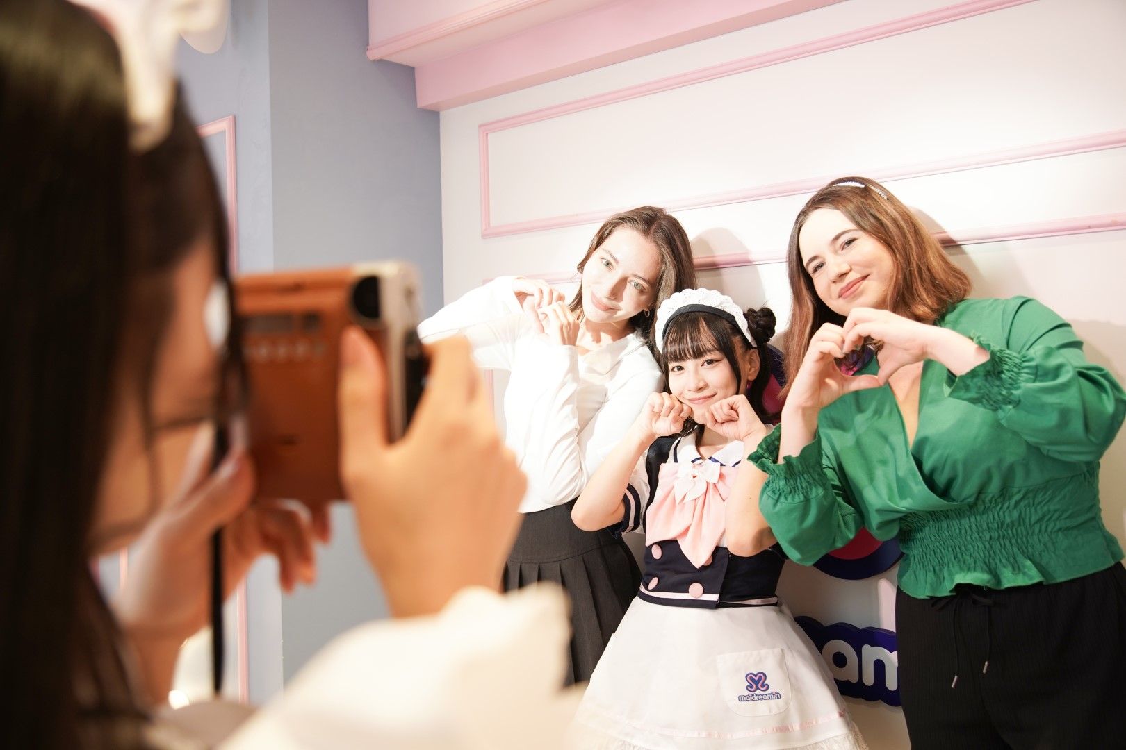 Commemorative photo with maid ♡