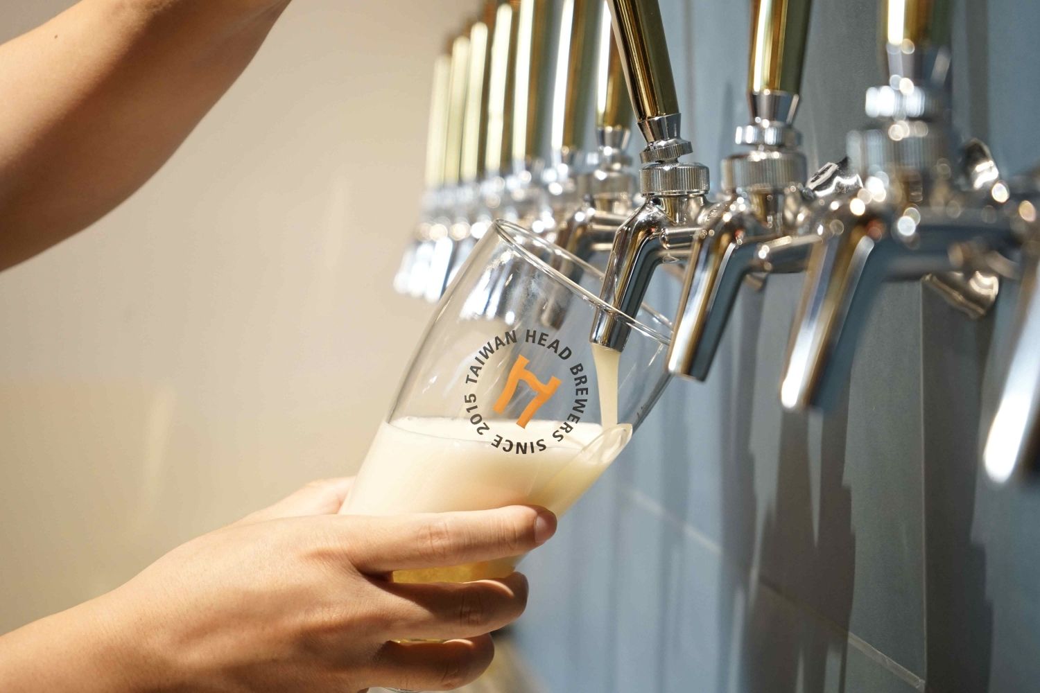 330ml 精釀生啤酒一杯