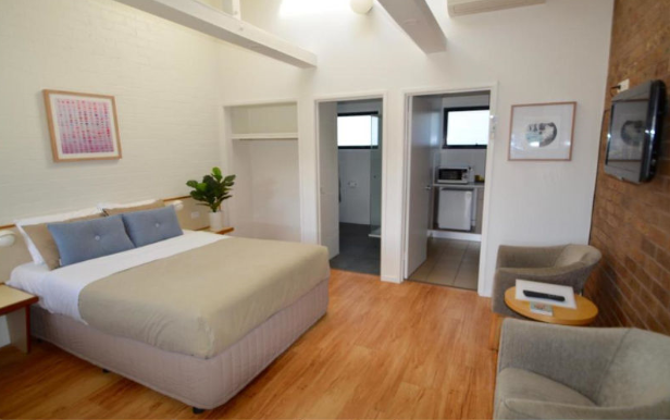 墨尔本三日游-三星-成人占床