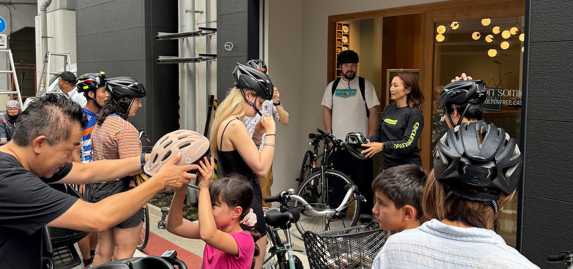 Guests gathering at our Asakusabashi shop